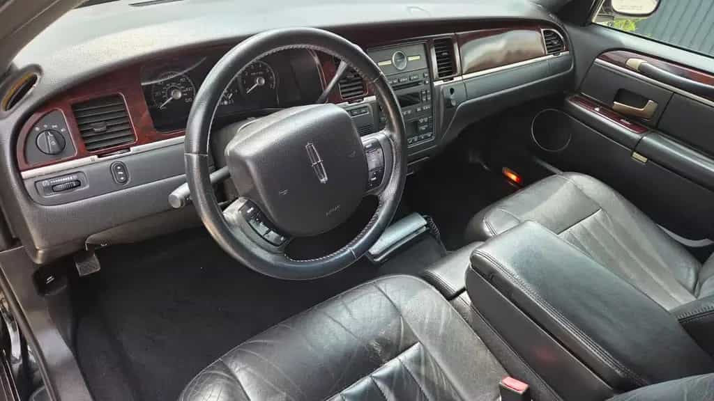 Lincoln Town Car 4.6 Stretchlimousine 8,00m TÜV 12/2026 07/2006-photo-8