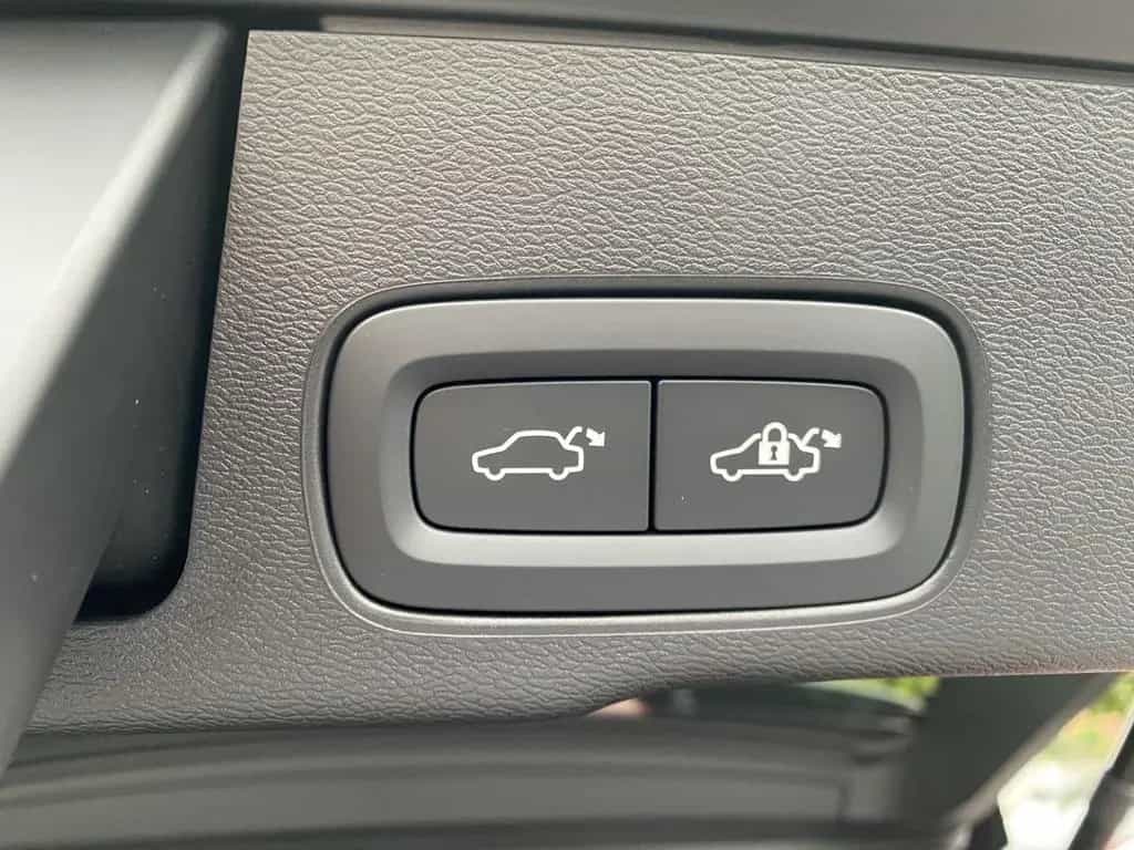 Volvo XC60 Plus Dark B4 Mild Hybrid Panorama. ACC BLIS 12/2022-photo-10