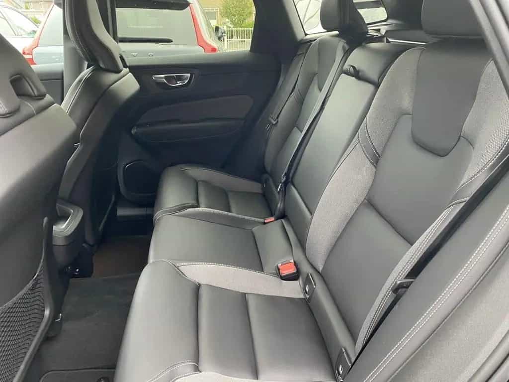Volvo XC60 Plus Dark B4 Mild Hybrid Panorama. ACC BLIS 12/2022-photo-11