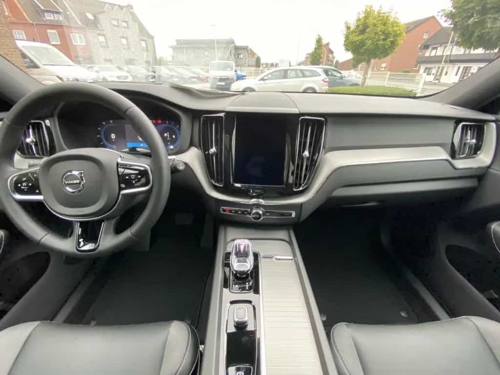 Volvo XC60 Plus Dark B4 Mild Hybrid Panorama. ACC BLIS 12/2022-photo-17