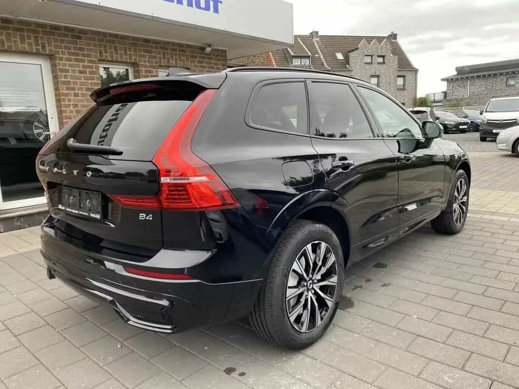 Volvo XC60 Plus Dark B4 Mild Hybrid Panorama. ACC BLIS 12/2022-photo-4