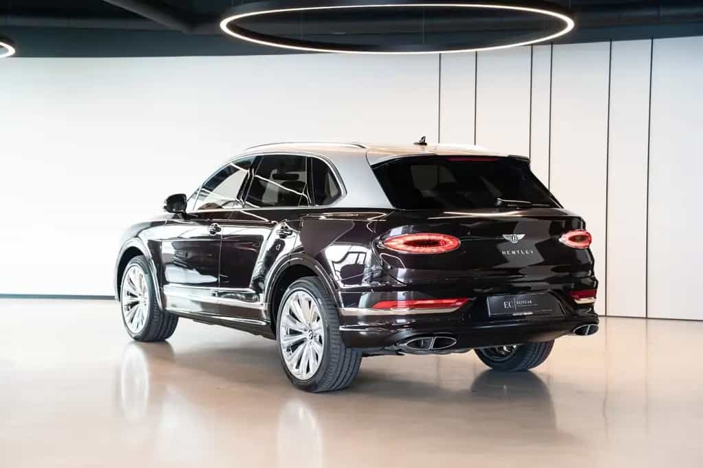Bentley Bentayga 4.0 V8 Azure 2-Tone 03/2023-photo-1