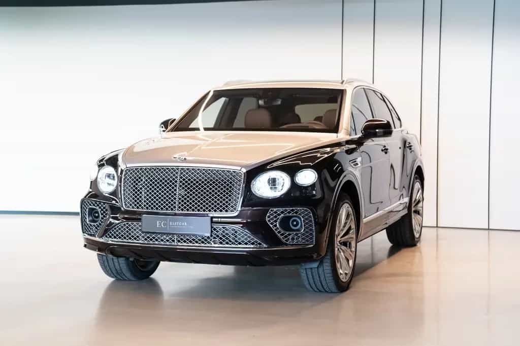 Bentley Bentayga 4.0 V8 Azure 2-Tone 03/2023-photo-6