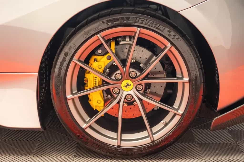 Ferrari 488 Pista GTB Lift Full carbon F/R cameras JBL 03/2020-photo-10