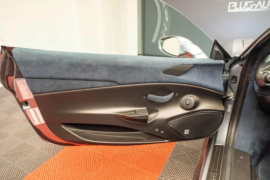 Ferrari 488 Pista GTB Lift Full carbon F/R cameras JBL 03/2020-photo-18