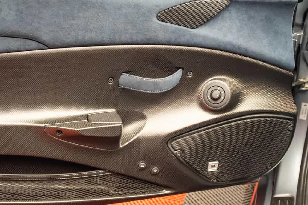 Ferrari 488 Pista GTB Lift Full carbon F/R cameras JBL 03/2020-photo-19