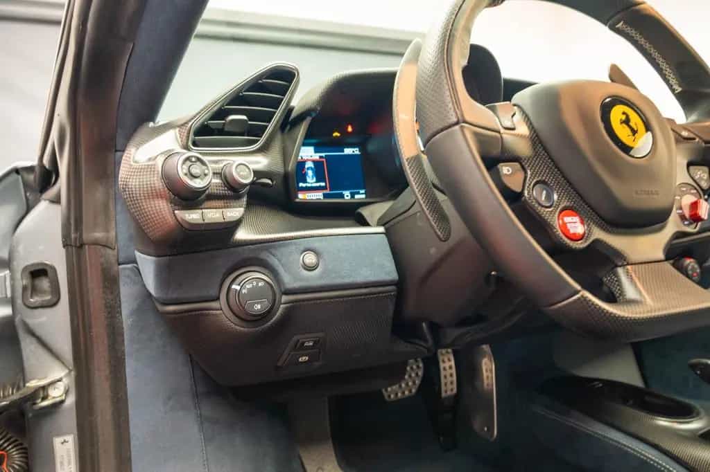 Ferrari 488 Pista GTB Lift Full carbon F/R cameras JBL 03/2020-photo-20