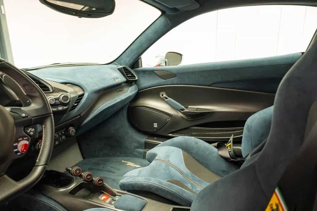 Ferrari 488 Pista GTB Lift Full carbon F/R cameras JBL 03/2020-photo-25