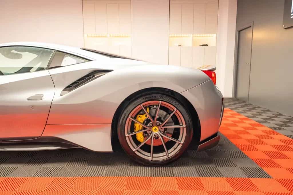 Ferrari 488 Pista GTB Lift Full carbon F/R cameras JBL 03/2020-photo-9