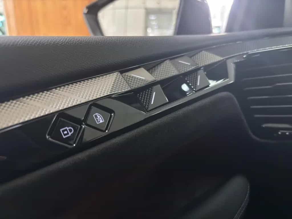 DS Automobiles DS4 DS 4 Édition France 130BlueHDI + AHK + Navi + Ma 08/2025-photo-23