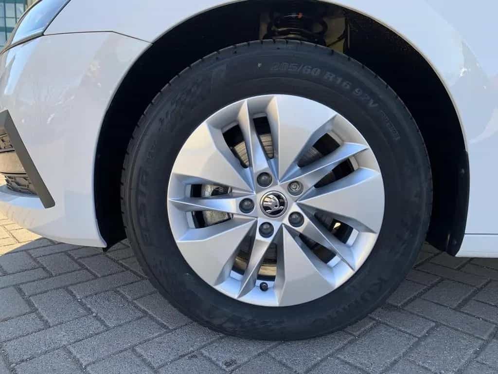 Skoda Octavia 1.5TSI Amb Winterpaket+digit.Display+PDC 05/2023-photo-24