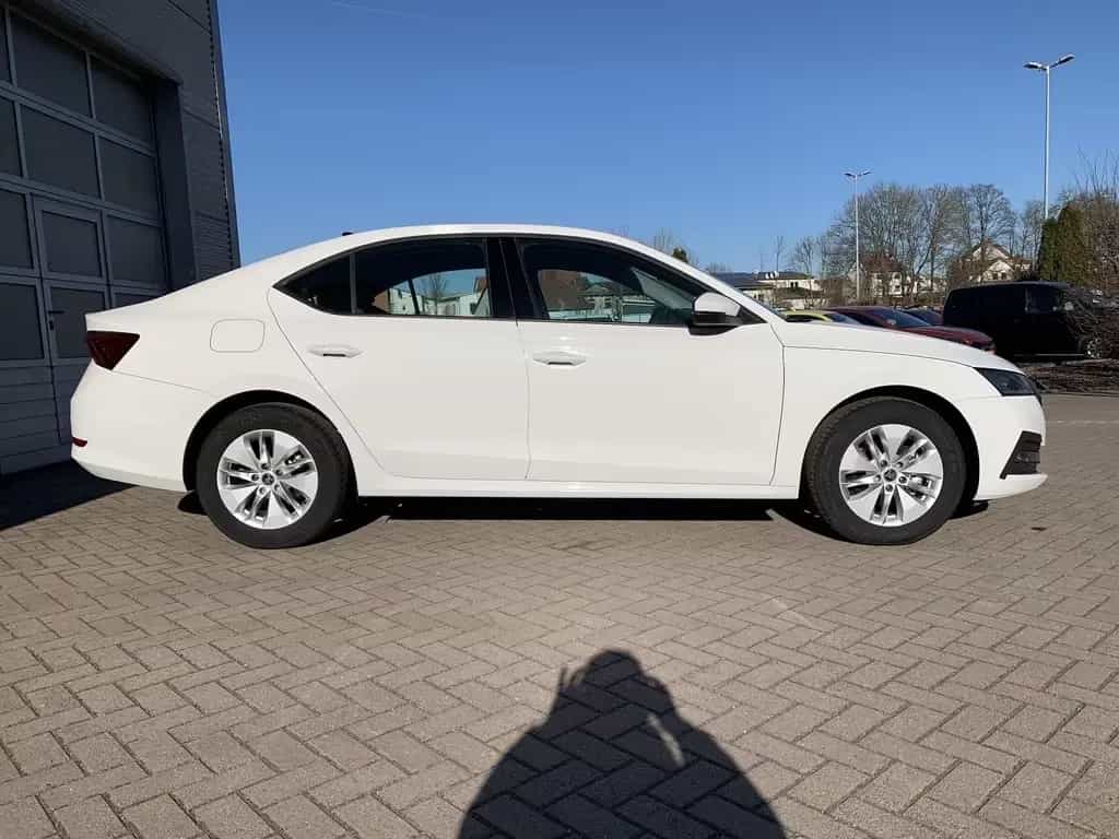 Skoda Octavia 1.5TSI Amb Winterpaket+digit.Display+PDC 05/2023-photo-3