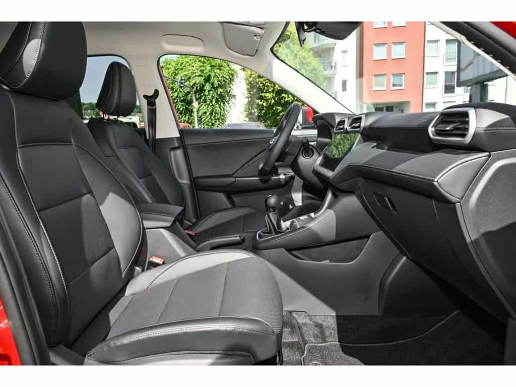 MG ZS 1.5 Comfort+ALLWETTER+Navi Digitales Cockpit 06/2025-photo-6