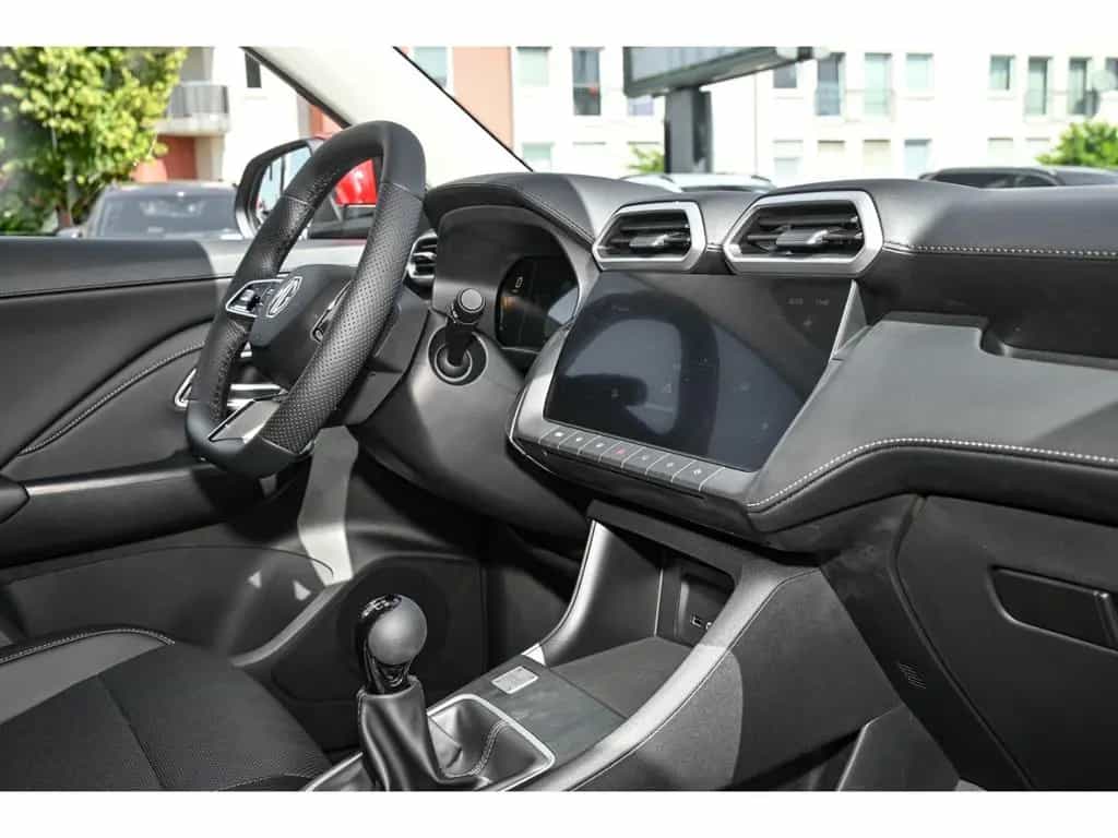 MG ZS 1.5 Comfort+ALLWETTER+Navi Digitales Cockpit 06/2025-photo-8