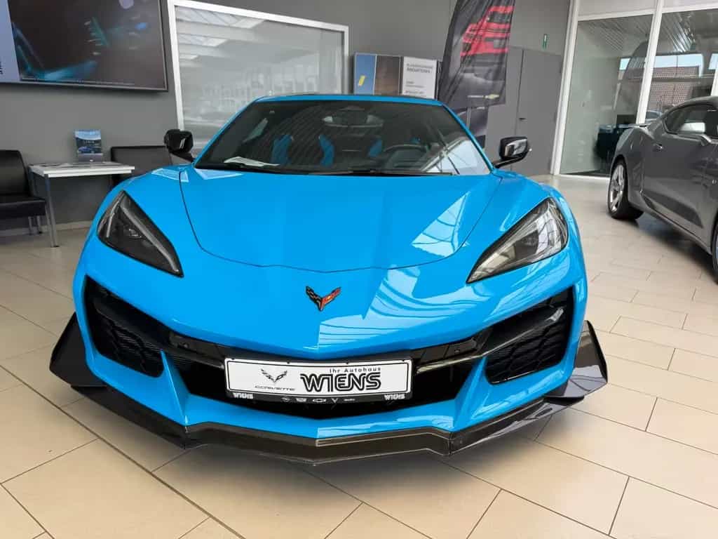 Corvette Z06 Coupe 3LZ  MY2024 *RAPID BLUE*KARBON* Z07* null-photo-1