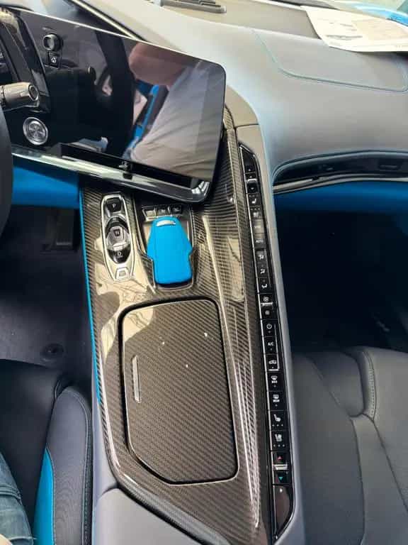 Corvette Z06 Coupe 3LZ  MY2024 *RAPID BLUE*KARBON* Z07* null-photo-10