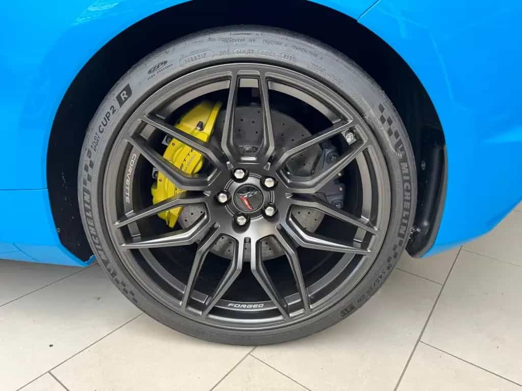 Corvette Z06 Coupe 3LZ  MY2024 *RAPID BLUE*KARBON* Z07* null-photo-5