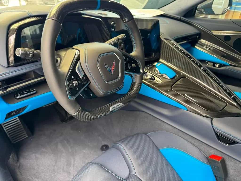 Corvette Z06 Coupe 3LZ  MY2024 *RAPID BLUE*KARBON* Z07* null-photo-9