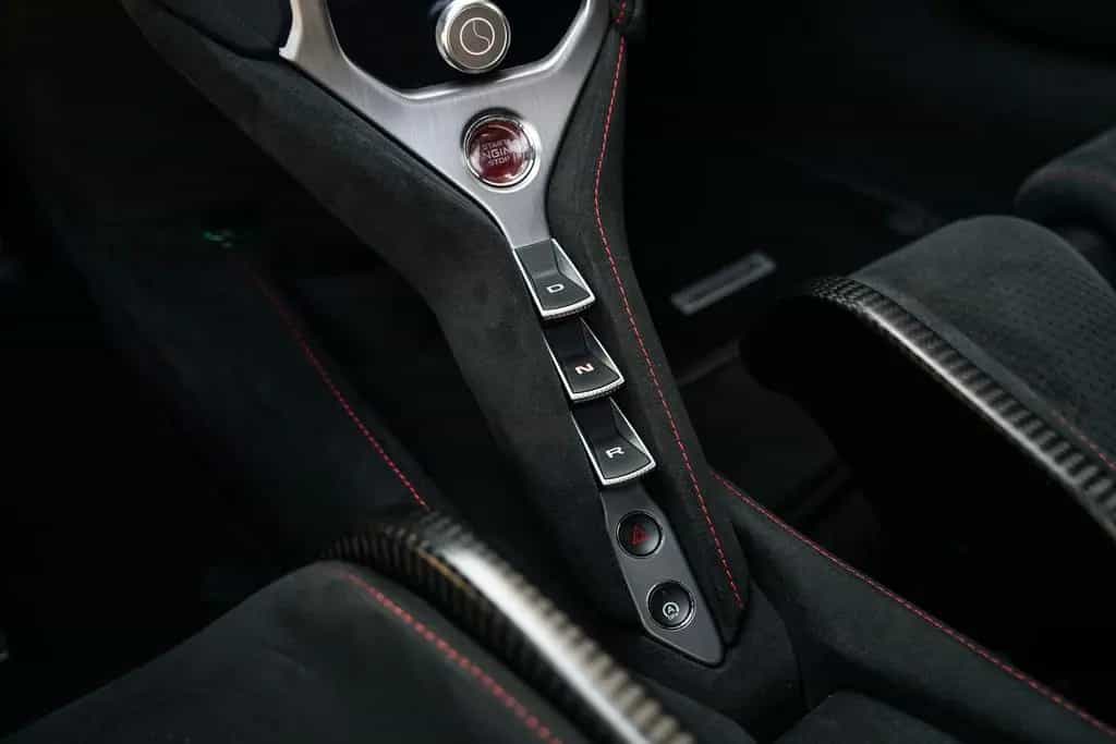 McLaren 750S I MSO Paint I Senna Seats I CF 09/2023-photo-22