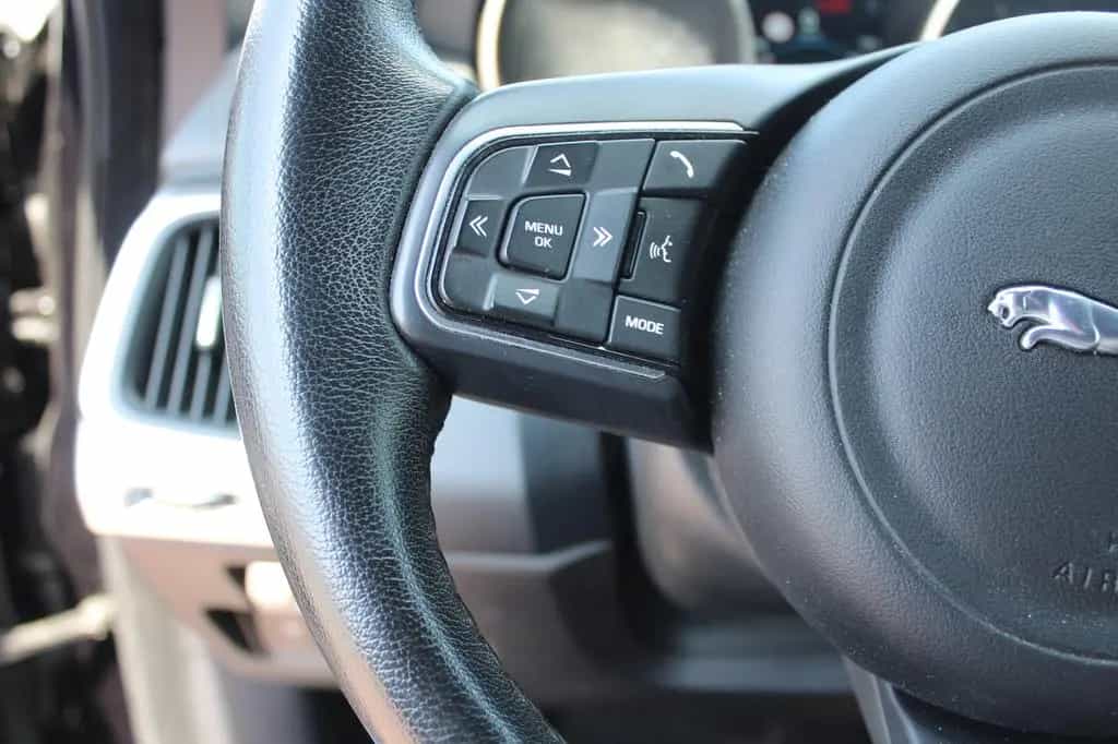 Jaguar E-Pace S AWD NAVI*AHK*HEAD-UP*LED*KAMERA*MERDIAN 06/2019-photo-15
