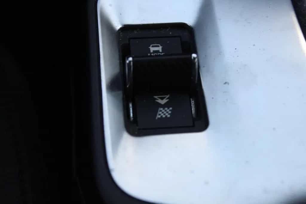 Jaguar E-Pace S AWD NAVI*AHK*HEAD-UP*LED*KAMERA*MERDIAN 06/2019-photo-20
