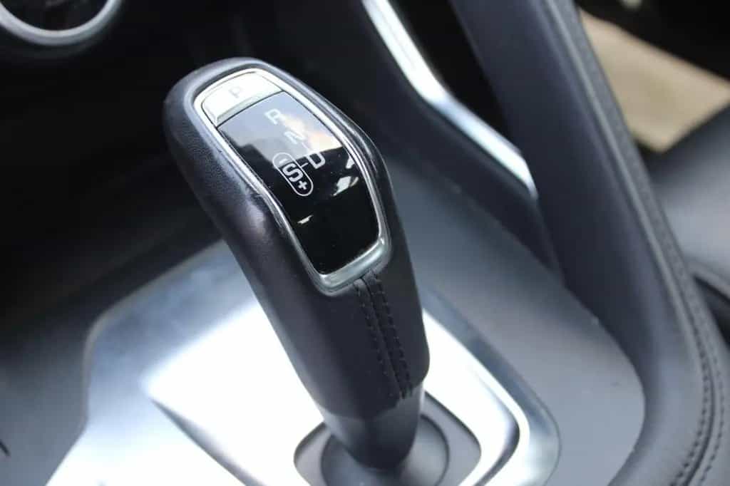 Jaguar E-Pace S AWD NAVI*AHK*HEAD-UP*LED*KAMERA*MERDIAN 06/2019-photo-24