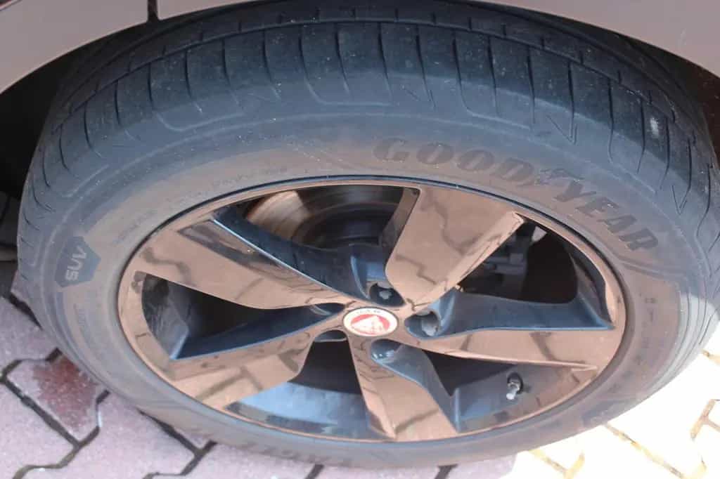 Jaguar E-Pace S AWD NAVI*AHK*HEAD-UP*LED*KAMERA*MERDIAN 06/2019-photo-25