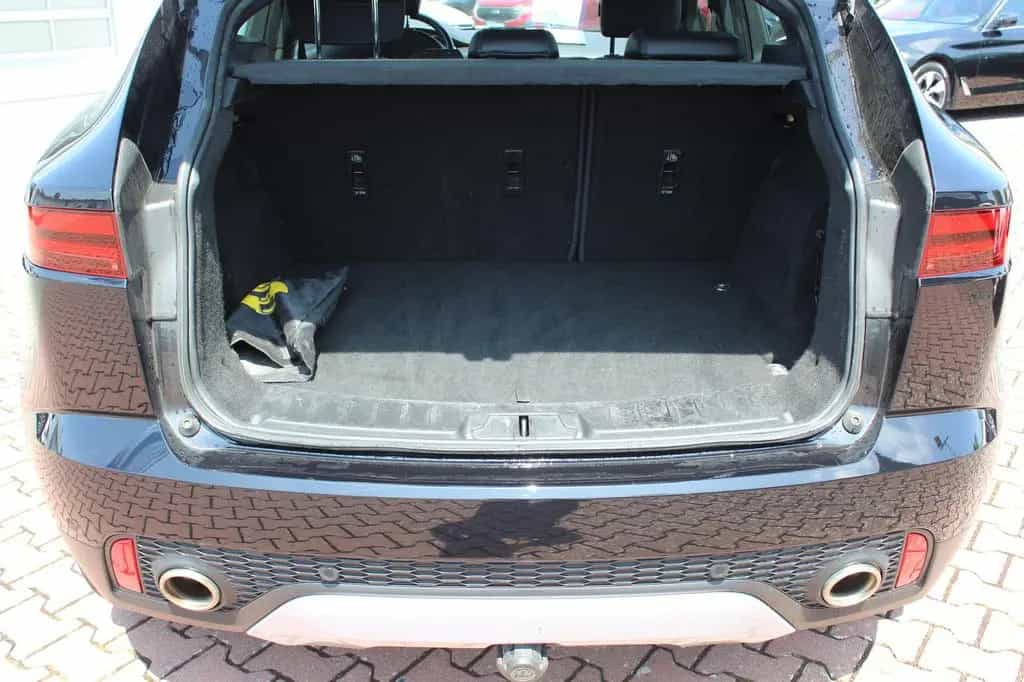 Jaguar E-Pace S AWD NAVI*AHK*HEAD-UP*LED*KAMERA*MERDIAN 06/2019-photo-8