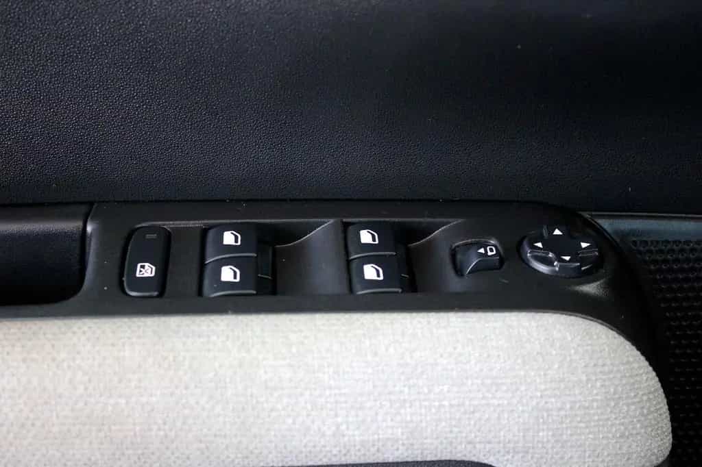 Citroën C3 Aircross PureTech 110 *HEAD-UP*NAVI*LED*PDC* 05/2020-photo-28