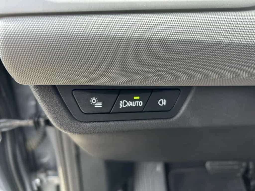 BMW 220 Active Tourer 220i Active Tourer DAB LED RFK Parkassistent 05/2023-photo-29