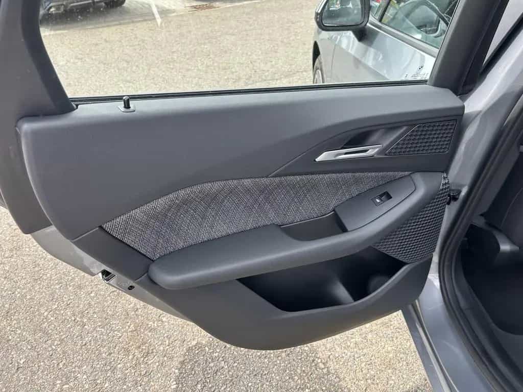BMW 220 Active Tourer 220i Active Tourer DAB LED RFK Parkassistent 05/2023-photo-32
