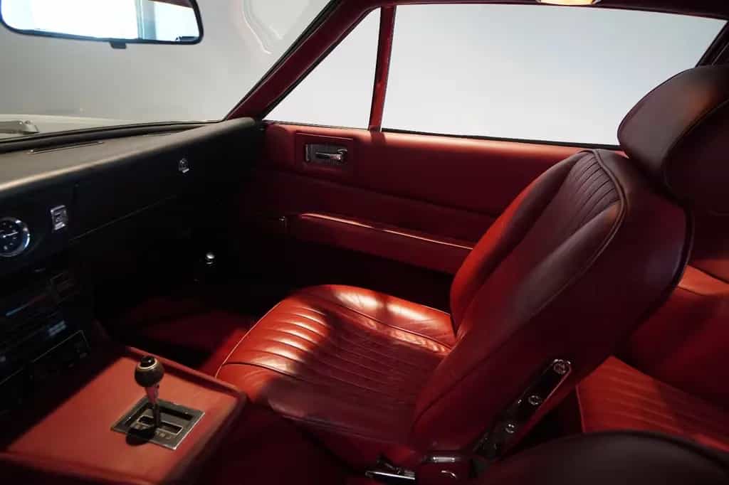 Aston Martin DBS V8 5.3 L Auto - Lefthand drive *Zustand 2* 01/1971-photo-10