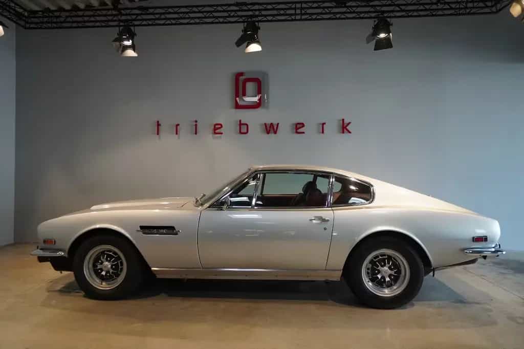 Aston Martin DBS V8 5.3 L Auto - Lefthand drive *Zustand 2* 01/1971-photo-15
