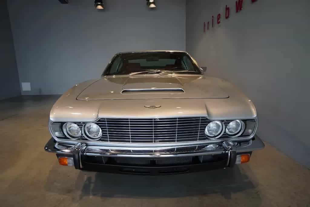 Aston Martin DBS V8 5.3 L Auto - Lefthand drive *Zustand 2* 01/1971-photo-16