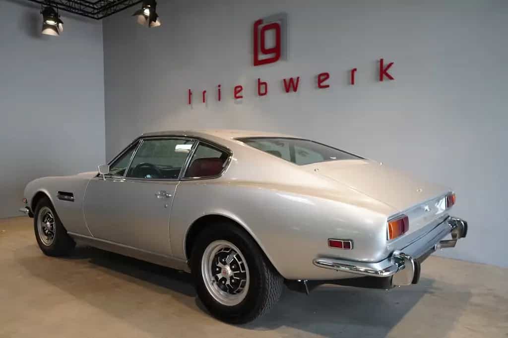 Aston Martin DBS V8 5.3 L Auto - Lefthand drive *Zustand 2* 01/1971-photo-2