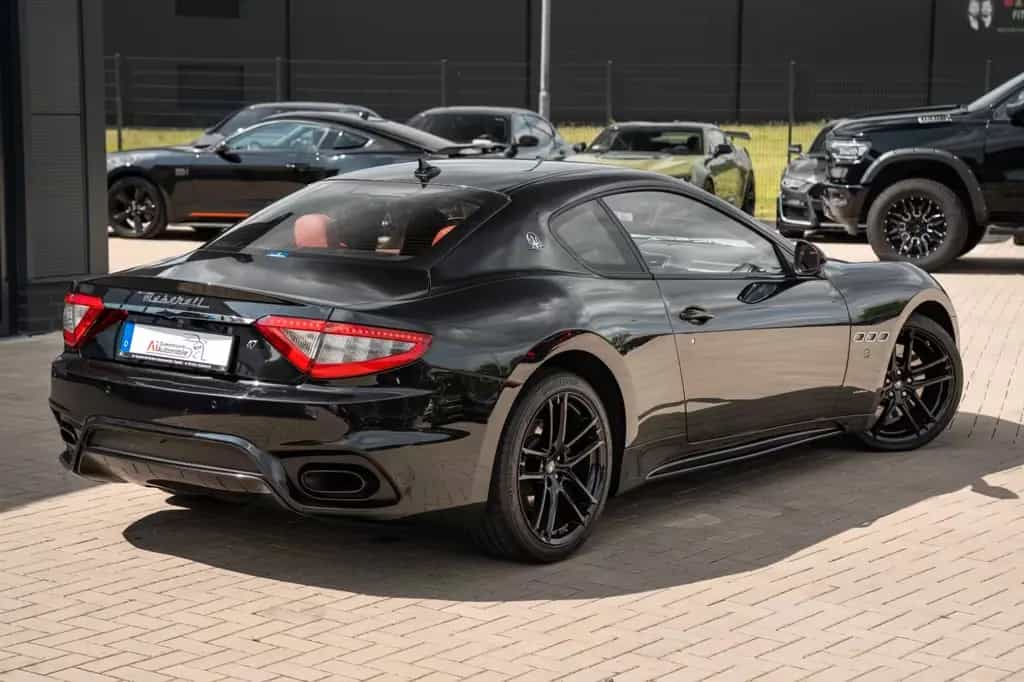 Maserati Granturismo 4.7 V8 Sport Automatik BOSE PDC NAVI 06/2018-photo-12