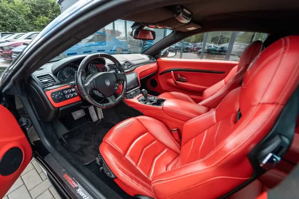 Maserati Granturismo 4.7 V8 Sport Automatik BOSE PDC NAVI 06/2018-photo-26