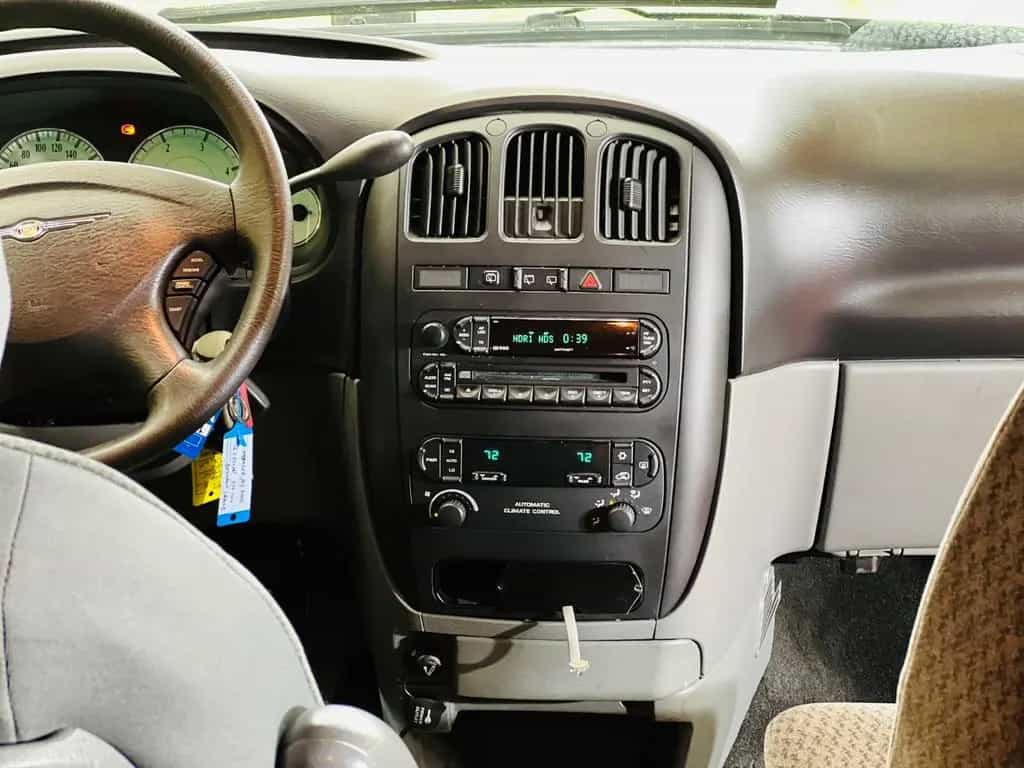 Chrysler Voyager Behindertengerecht-Aktivfahrer 01/2006-photo-16