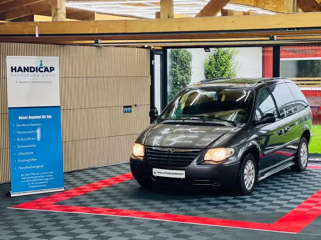 Chrysler Voyager Behindertengerecht-Aktivfahrer 01/2006-photo-3