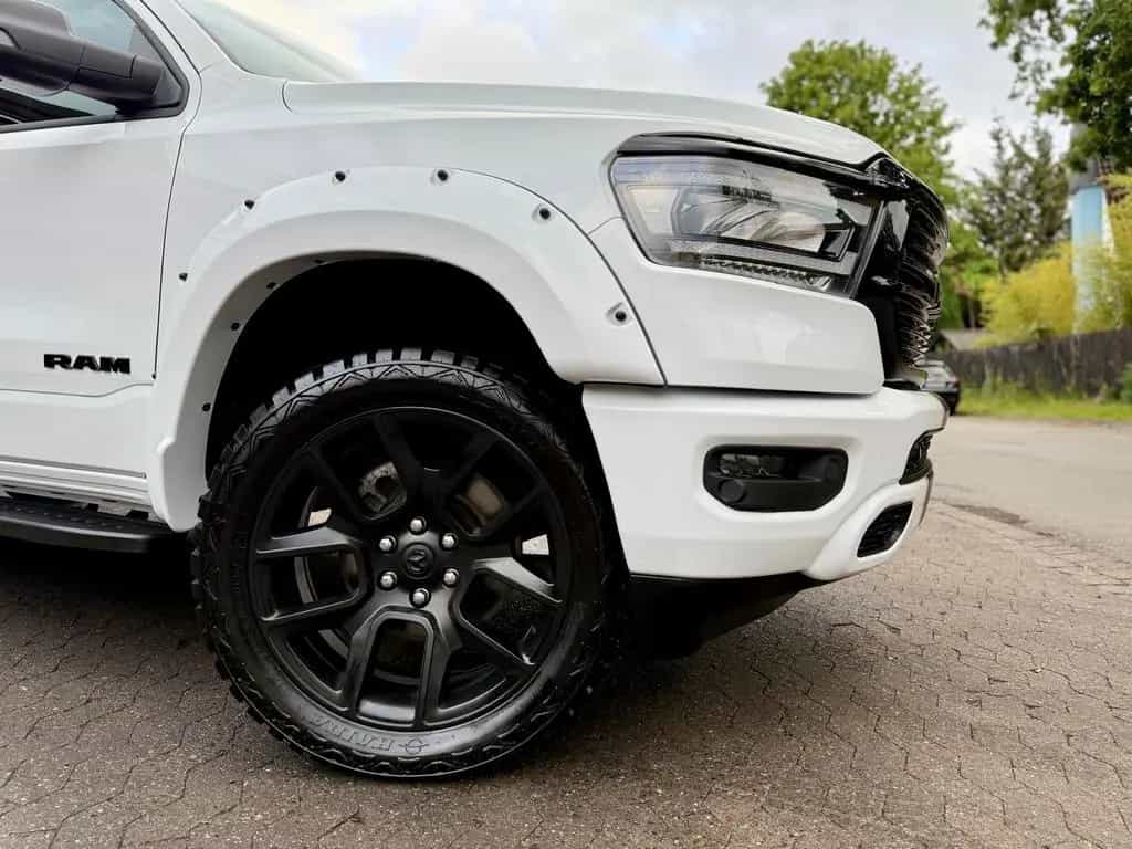 Dodge RAM 5,7L*4X4*AHK*OFF-ROAD*BÜGEL*LONG BED*GARANTIE* 10/2023-photo-19