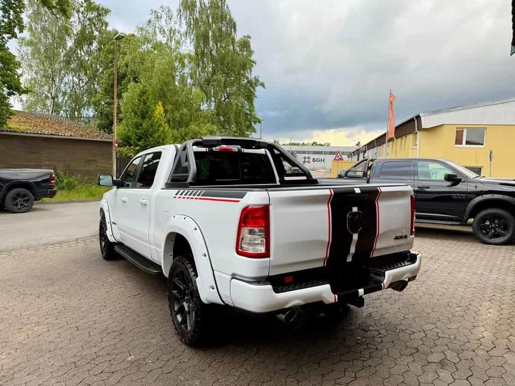 Dodge RAM 5,7L*4X4*AHK*OFF-ROAD*BÜGEL*LONG BED*GARANTIE* 10/2023-photo-29