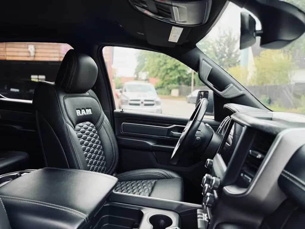 Dodge RAM 5,7L*4X4*AHK*OFF-ROAD*BÜGEL*LONG BED*GARANTIE* 10/2023-photo-44