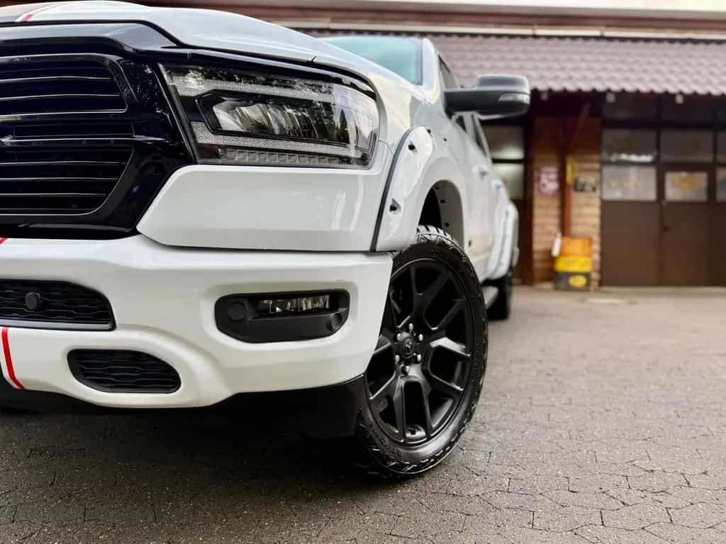 Dodge RAM 5,7L*4X4*AHK*OFF-ROAD*BÜGEL*LONG BED*GARANTIE* 10/2023-photo-5