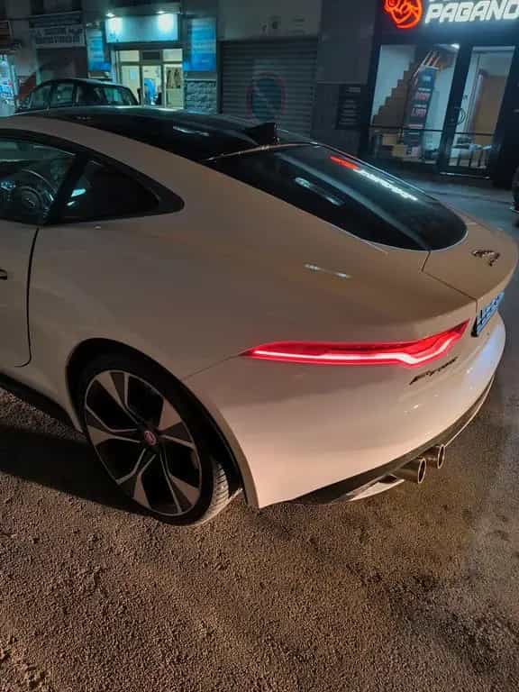 Jaguar F-Type 5.0 V8 450 CV aut Coupé First Edit 10/2020-photo-3