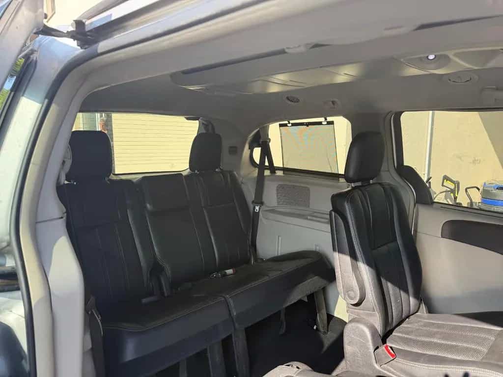 Lancia Voyager 2.8 JTDM Gold+Leder+Navi+AHK+7 Sitz+ 12/2011-photo-11