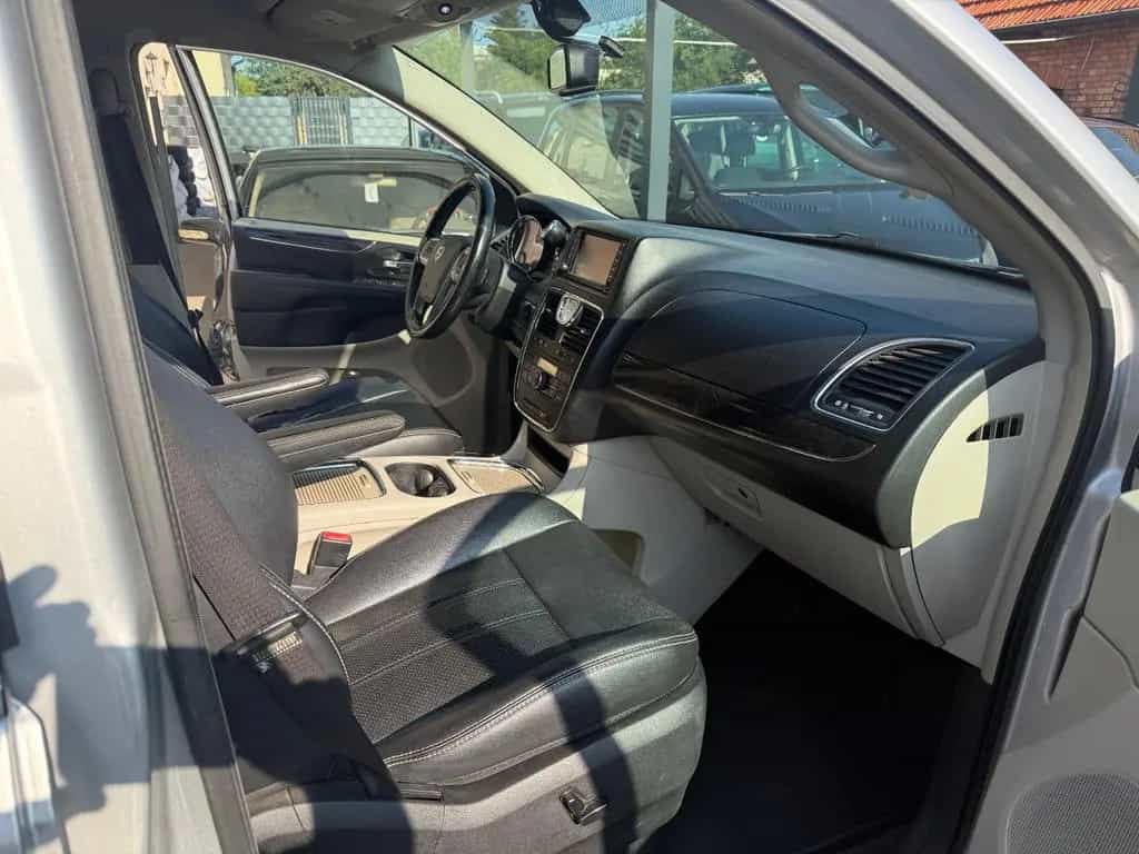 Lancia Voyager 2.8 JTDM Gold+Leder+Navi+AHK+7 Sitz+ 12/2011-photo-12