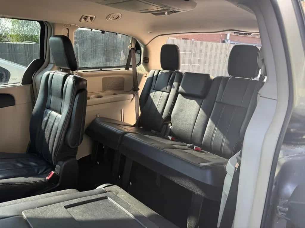 Lancia Voyager 2.8 JTDM Gold+Leder+Navi+AHK+7 Sitz+ 12/2011-photo-8