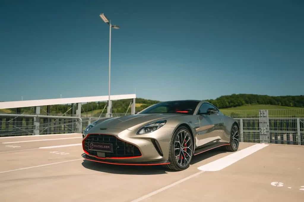 Aston Martin V8 Vantage Ceramic, Carbon, Q 01/2025-photo-1