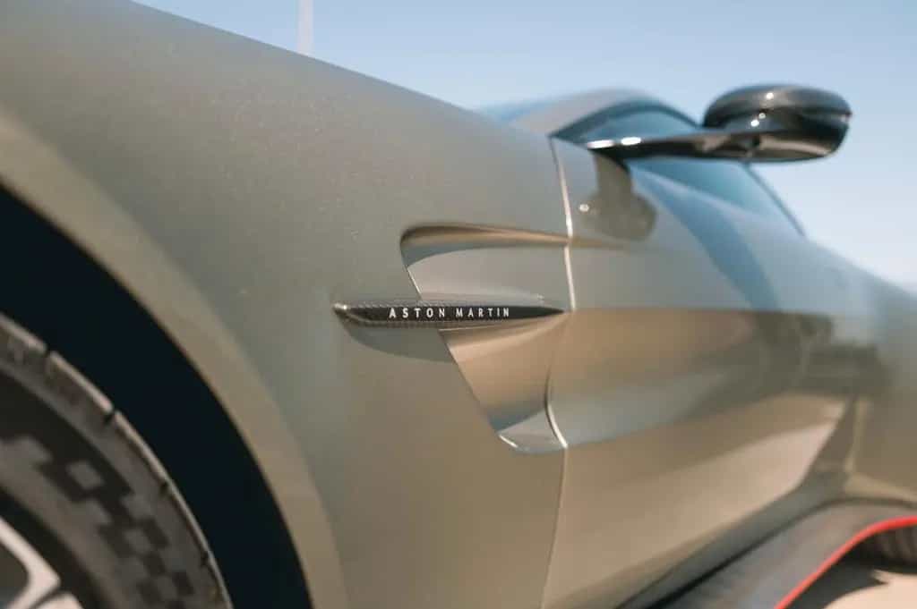 Aston Martin V8 Vantage Ceramic, Carbon, Q 01/2025-photo-10