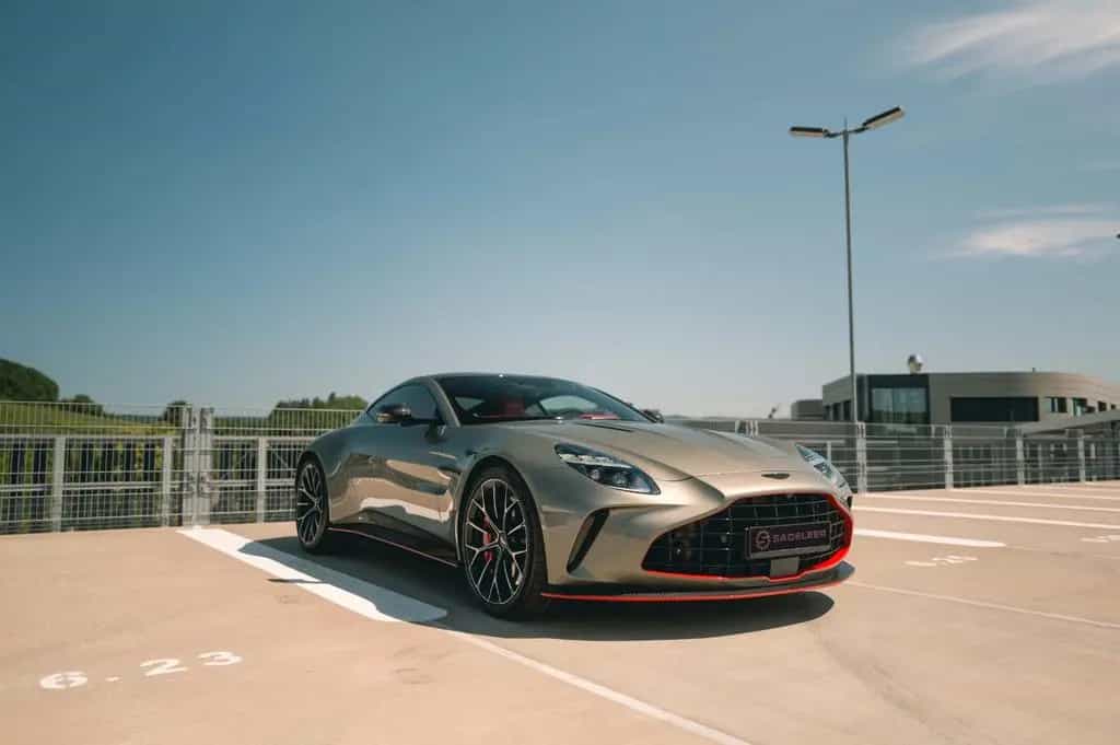 Aston Martin V8 Vantage Ceramic, Carbon, Q 01/2025-photo-7